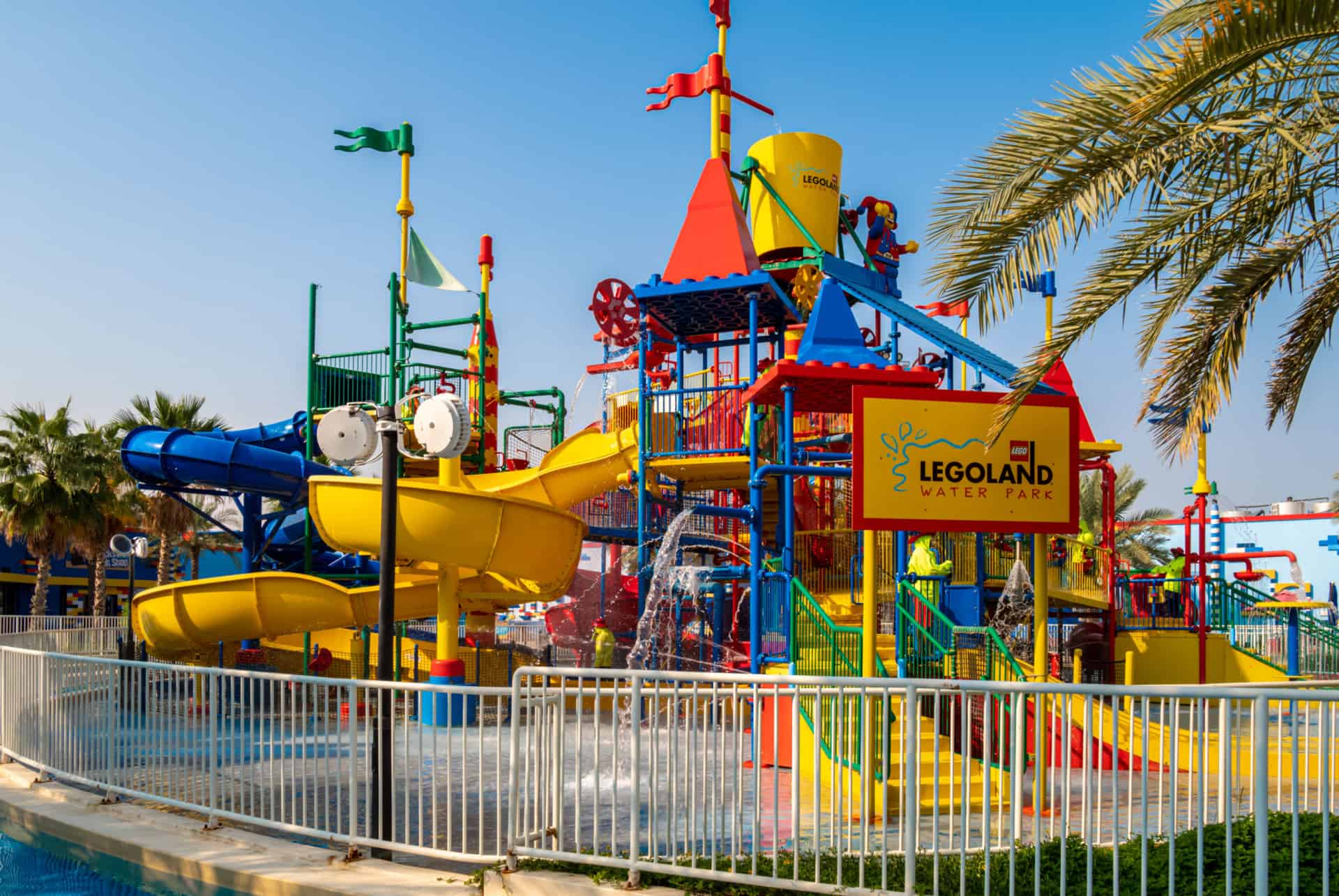 découvrez les meilleurs parcs aquatiques de dubaï, où aventures, sensations fortes et plaisirs aquatiques s'entremêlent pour une expérience inoubliable. profitez de toboggans vertigineux, de rivières paisibles, et d'options de divertissement pour toute la famille dans l'un des destinations les plus enchanteresses au monde.