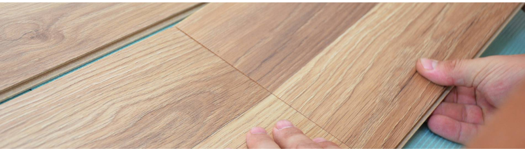 découvrez les causes du parquet bombé et les solutions efficaces pour y remédier. apprenez à préserver la beauté de votre sol en bois et à éviter les désagréments liés à une installation incorrecte ou à des conditions environnementales défavorables.