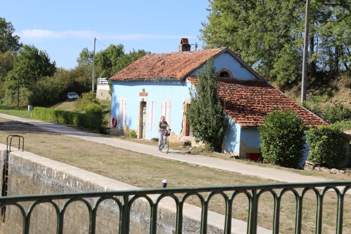 transformez votre maison éclusière avec notre service de rénovation sur mesure. découvrez des solutions innovantes pour allier charme historique et confort moderne, tout en préservant l'authenticité de votre logement. contactez-nous pour donner vie à vos projets de rénovation.