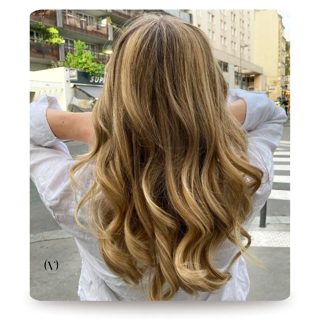découvrez le balayage cuivré, une technique de coloration qui apporte chaleur et luminosité à votre chevelure. cette méthode subtile illumine vos mèches tout en créant un effet naturel et élégant. transformez votre look avec des reflets cuivrés tendance qui s'adaptent à tous les styles. optez pour un balayage cuivré et révélez votre beauté unique!
