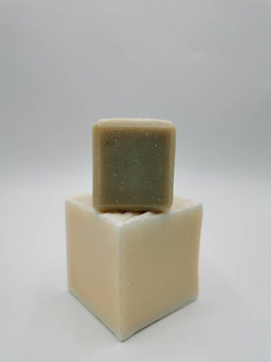 découvrez nos astuces efficaces pour enlever les taches de maquillage de vos vêtements et surfaces. profitez de conseils pratiques et de produits adaptés pour garder vos textiles impeccables.