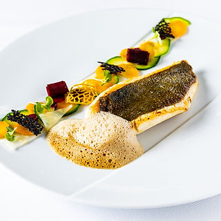 découvrez l'artimon au collège culinaire de france, un symbole de l'excellence gastronomique et de la passion culinaire. explorez des recettes authentiques, des techniques innovantes et des expériences uniques qui mettent en valeur la richesse de la cuisine française.