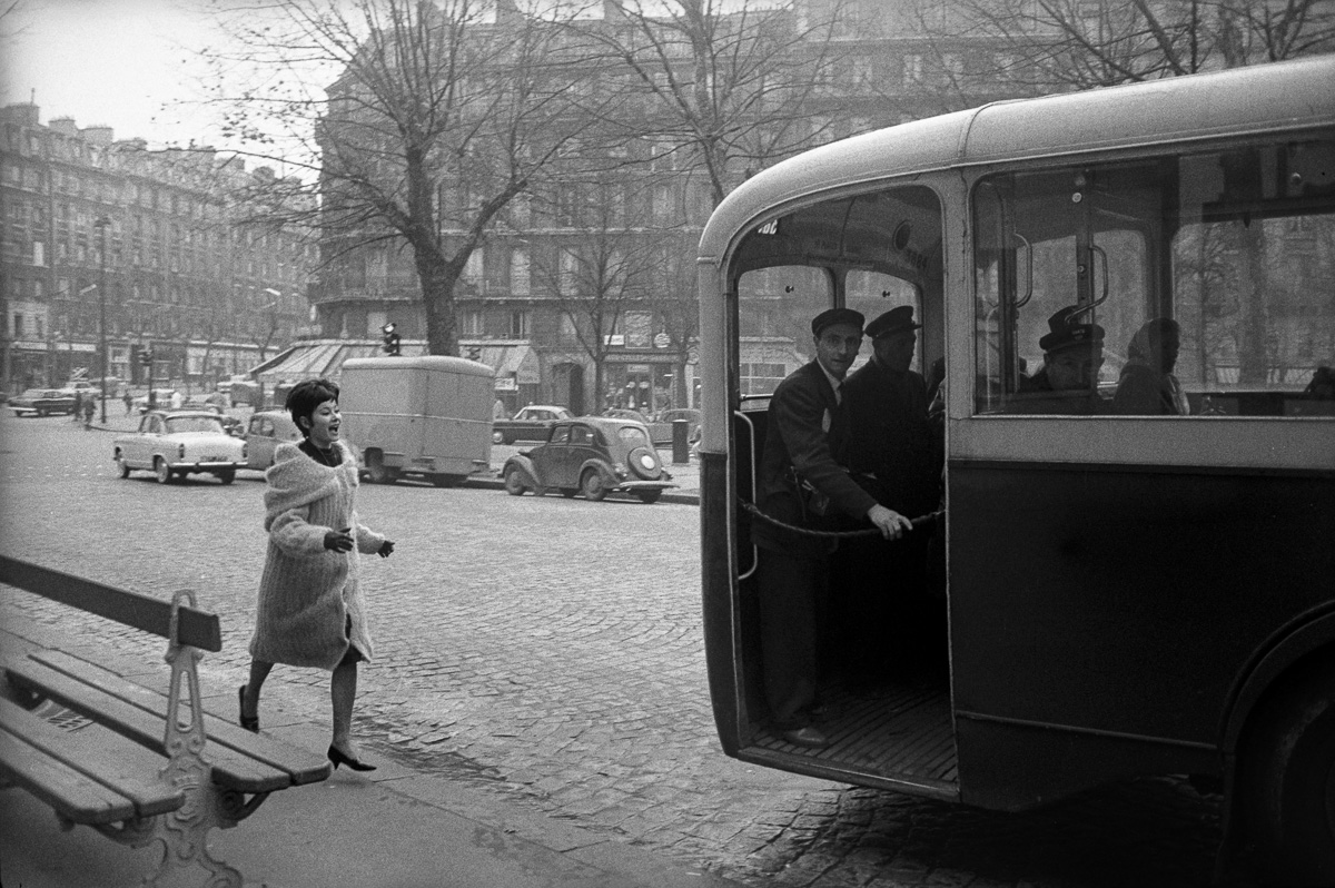 découvrez l'évolution fascinante des bus, de leurs origines modestes aux innovations modernes qui ont révolutionné le transport public. plongez dans l'histoire et explorez comment ces véhicules ont transformé nos trajets quotidiens.