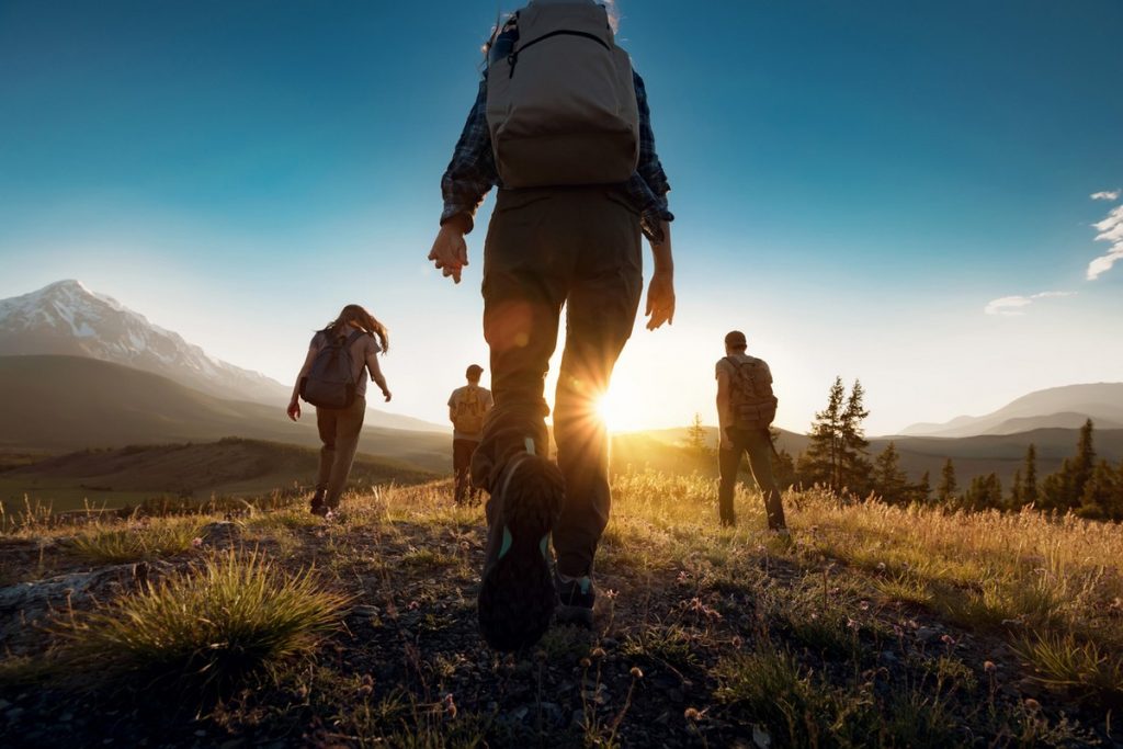 découvrez les plus beaux sentiers de randonnée à pied, immergez-vous dans la nature, respirez l'air frais et profitez de panoramas à couper le souffle. que vous soyez débutant ou randonneur expérimenté, vivez des aventures inoubliables au cœur des paysages français.