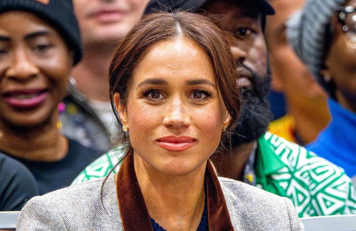 découvrez la saison 2 de la série culinaire mettant en vedette meghan markle, où elle explore des recettes authentiques et des histoires de cuisine du monde entier. rejoignez-nous pour un voyage gastronomique inspirant et savoureux !