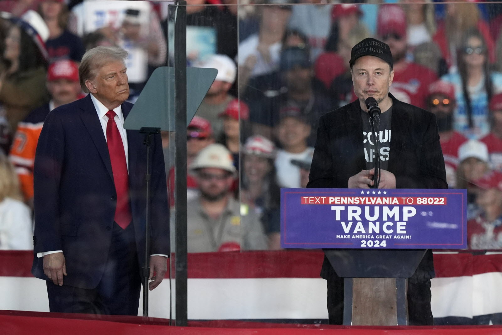 dans un discours percutant, trump s'en prend violemment aux critiques de elon musk, défendant le magnat de la tech contre ses détracteurs. découvrez les enjeux et réactions face à cette nouvelle déclaration qui secoue le paysage politique et économique.