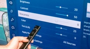 découvrez comment profiter de youtube en haute qualité sur votre tv samsung. apprenez à optimiser vos réglages et à accéder facilement à vos vidéos préférées pour une expérience visuelle immersive.