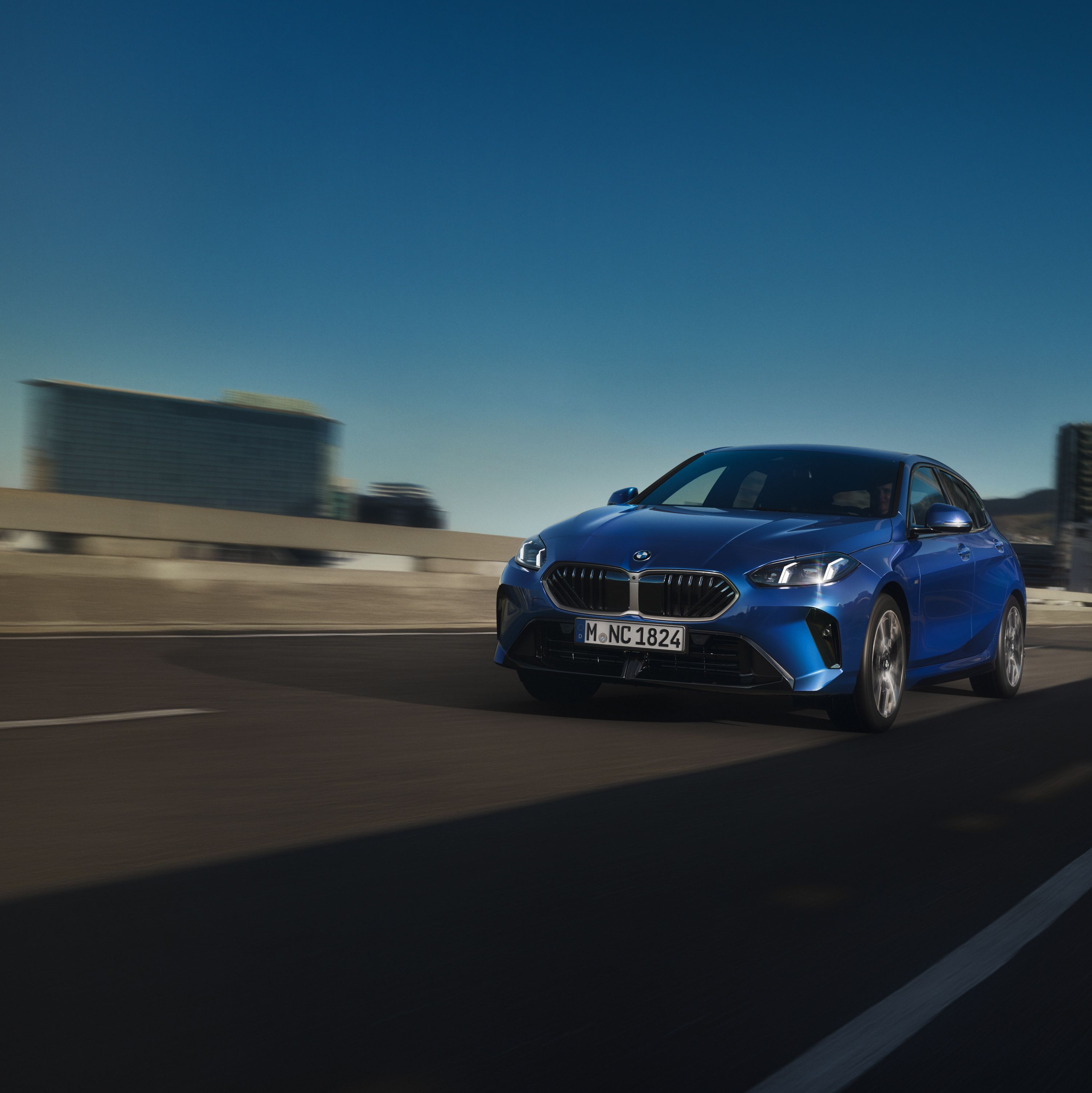 découvrez la bmw citadine 2024, alliant design élégant et technologies innovantes pour une conduite urbaine agréable. profitez d'un véhicule compact performant, parfait pour naviguer en ville avec style et confort.