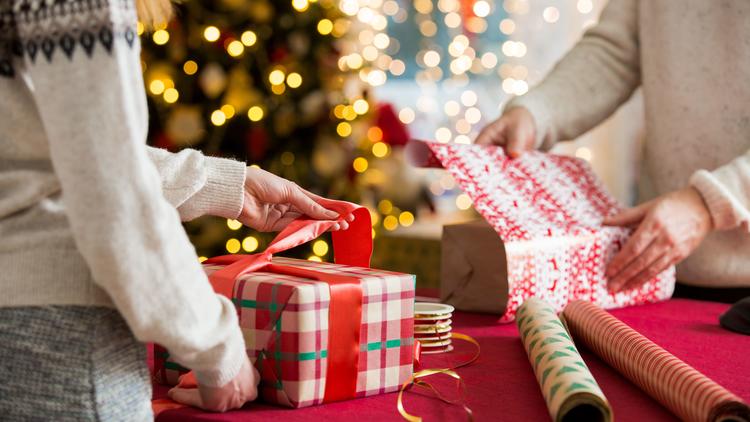 découvrez des idées de cadeaux rapides et pratiques pour toutes les occasions. que ce soit pour un anniversaire, une fête ou un remerciement, trouvez le cadeau idéal en un clin d'œil !