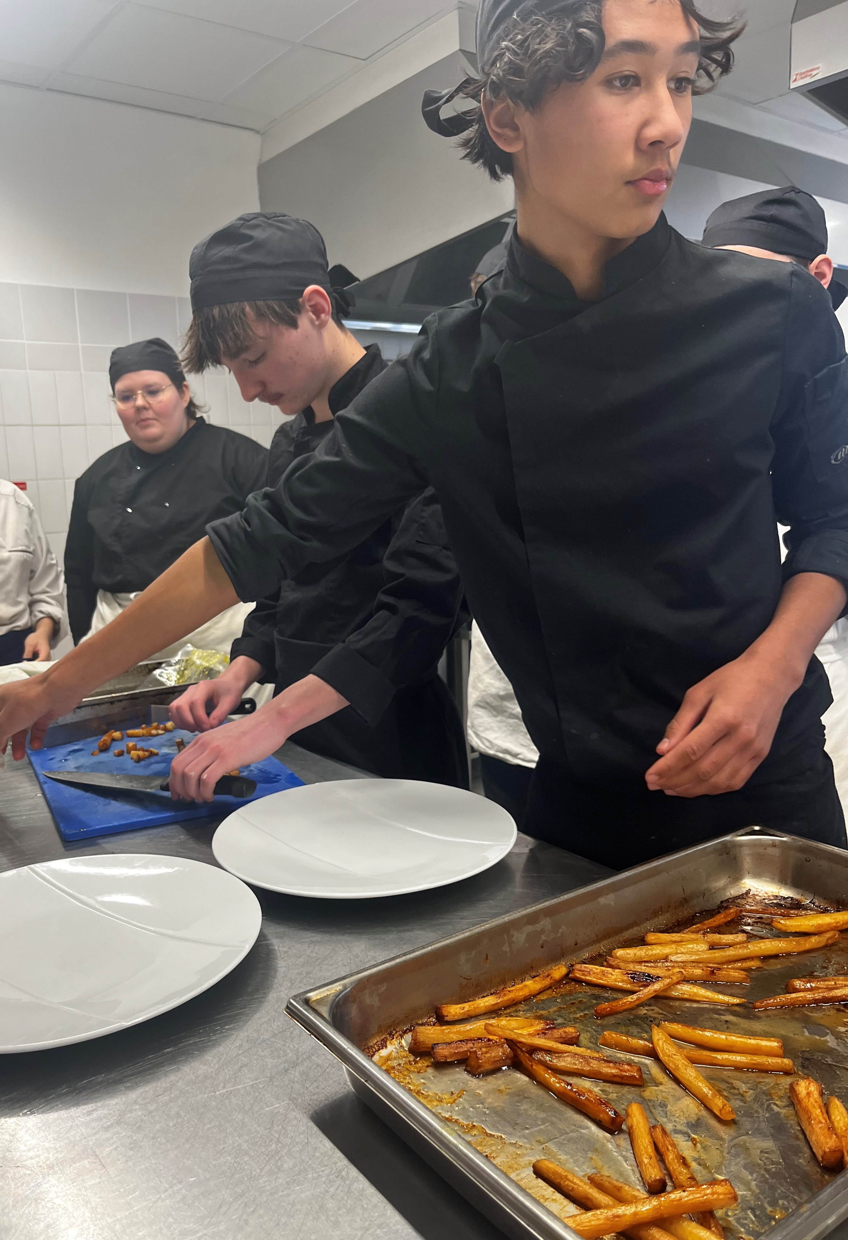 participez au concours culinaire segpa de saint-malo ! découvrez les talents gastronomiques des élèves tout en savourant des plats authentiques et créatifs. une expérience enrichissante qui met en valeur la créativité culinaire et l'esprit de camaraderie. ne manquez pas cet événement gourmand dans la ville emblématique de saint-malo.