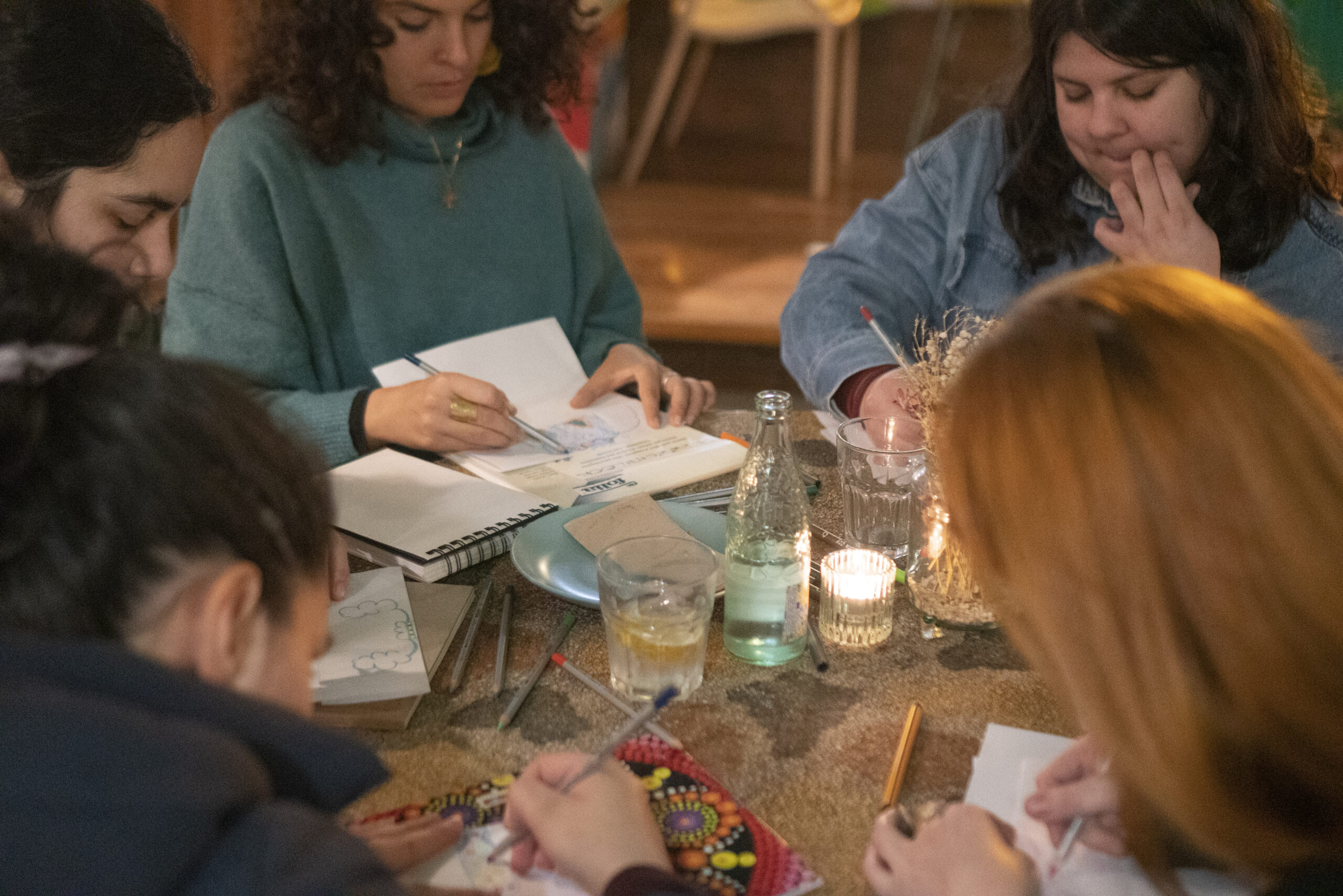 découvrez comment déconnecter du monde numérique et profiter d'une expérience authentique au offline club. rejoignez-nous pour un moment de détente, de convivialité et de ressourcement loin des écrans.