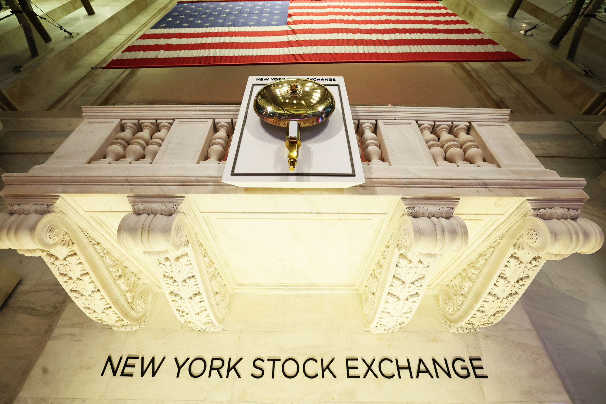découvrez tout ce que vous devez savoir sur les droits de douane au salon de new york. informez-vous sur les réglementations, les taxes applicables et les conseils pratiques pour votre visite, afin d'optimiser votre expérience et éviter les mauvaises surprises.