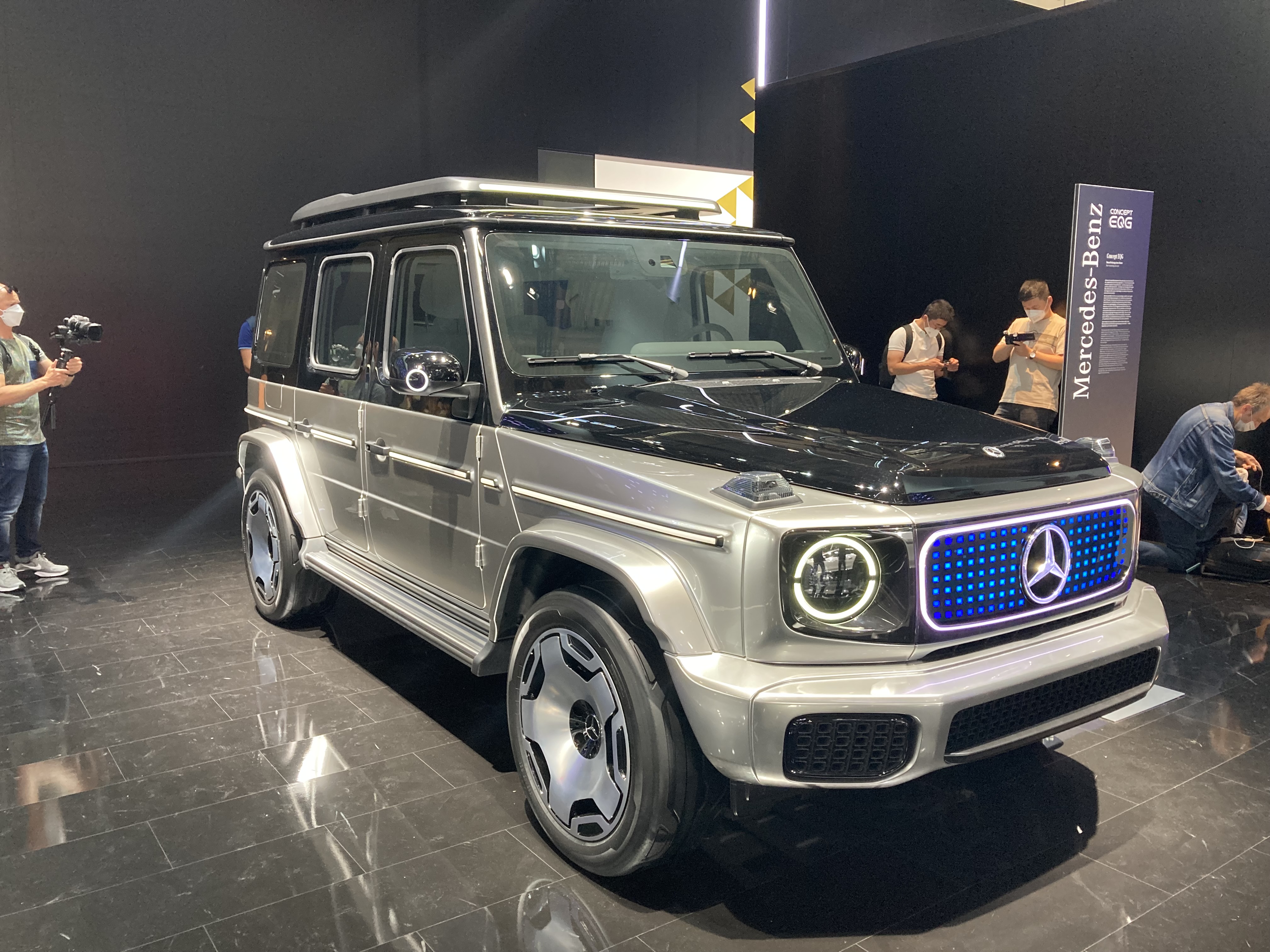 découvrez comment le hummer, emblématique véhicule de arnold schwarzenegger dans les films terminator, a marqué l'histoire du cinéma et l'imaginaire collectif. plongez dans l'univers de ce suv légendaire, devenu symbole de puissance et de caractère.