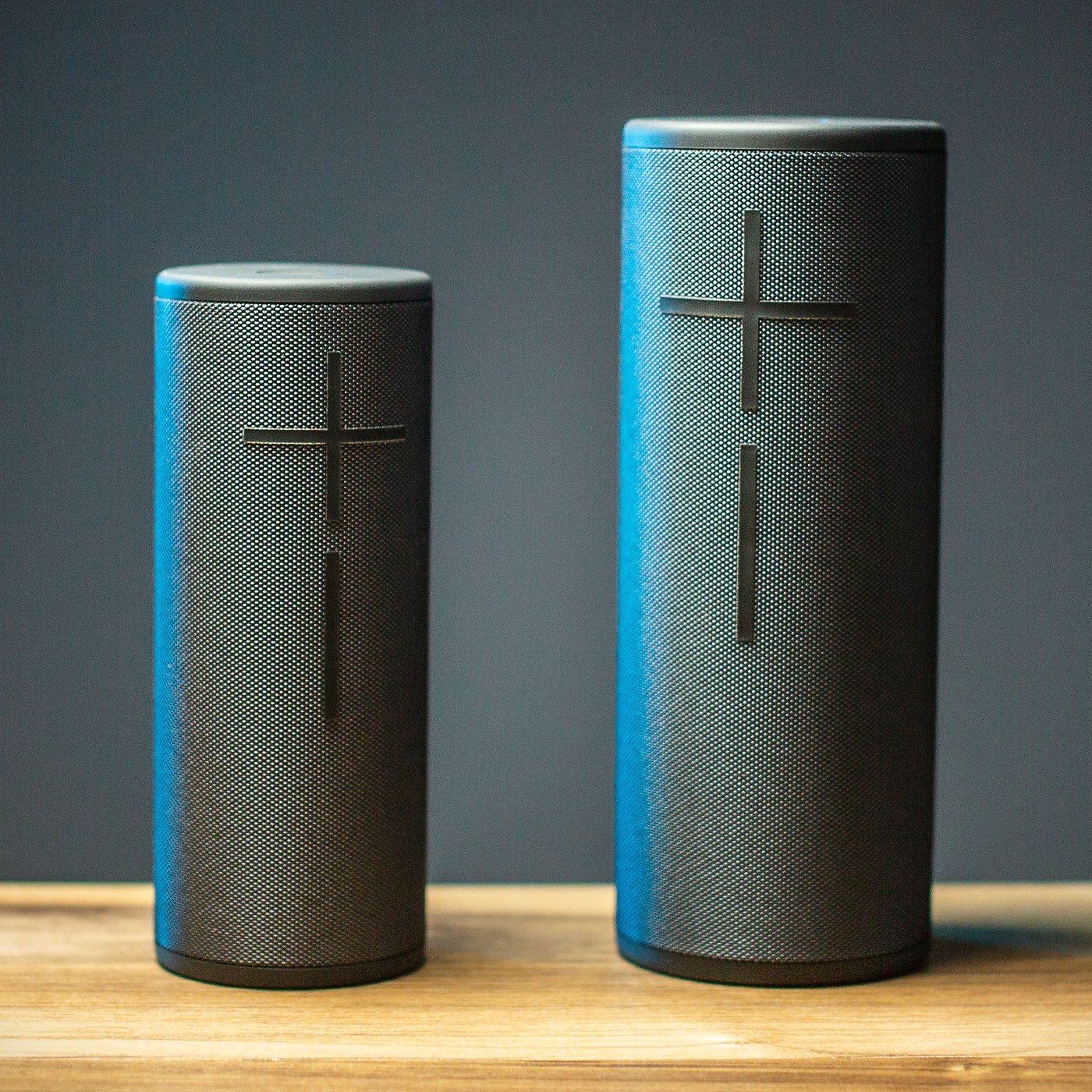 découvrez la solution bluetooth ue boom, votre compagnon audio idéal pour profiter d'un son puissant et immersif. emportez votre musique partout où vous allez grâce à sa conception portable, sa résistance à l'eau et sa facilité de connexion. idéale pour les fêtes, les voyages ou les moments de détente, la ue boom vous offre une expérience sonore sans compromis.