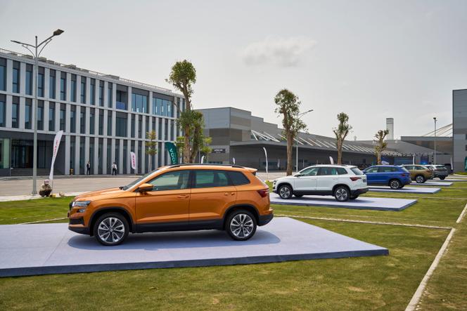 découvrez l'univers fascinant de l'automobile au vietnam, entre innovations technologiques, tendances de marché et marques emblématiques. plongez dans l'évolution du secteur automobile vietnamien et explorez les impacts économiques et environnementaux.