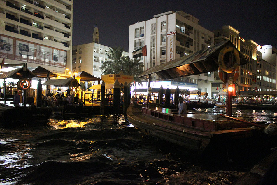 découvrez les meilleures astuces pour vivre une aventure inoubliable lors de votre voyage pirate à dubaï. explorez les trésors cachés, embarquez sur un authentique bateau pirate et plongez dans l'univers fascinant des mers arabes grâce à nos conseils pratiques.