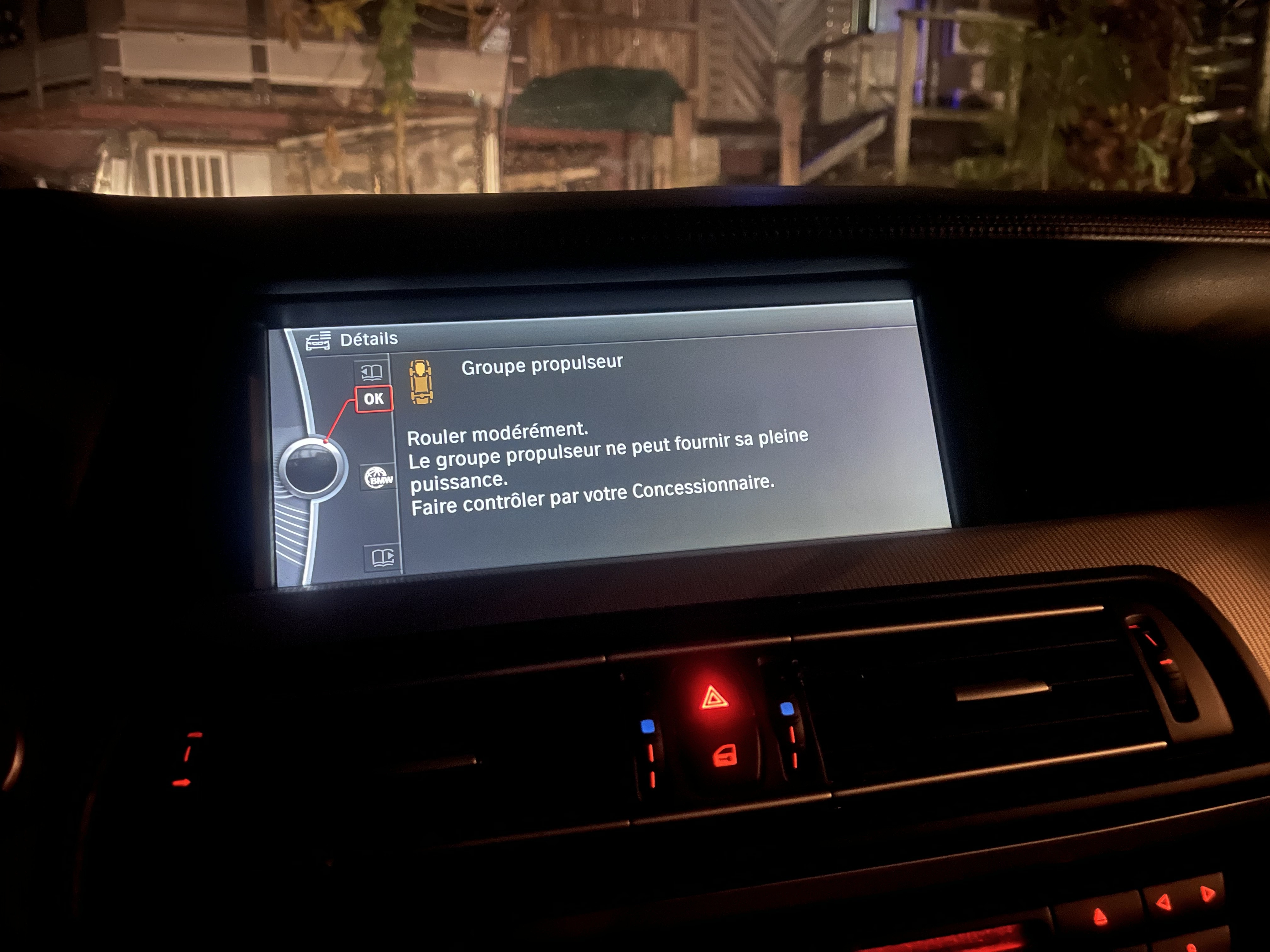 découvrez tout ce que vous devez savoir sur le voyant du groupe propulseur bmw. détails sur son fonctionnement, son importance et les actions à entreprendre si ce voyant s'allume sur votre tableau de bord. assurez la performance optimale de votre véhicule bmw.