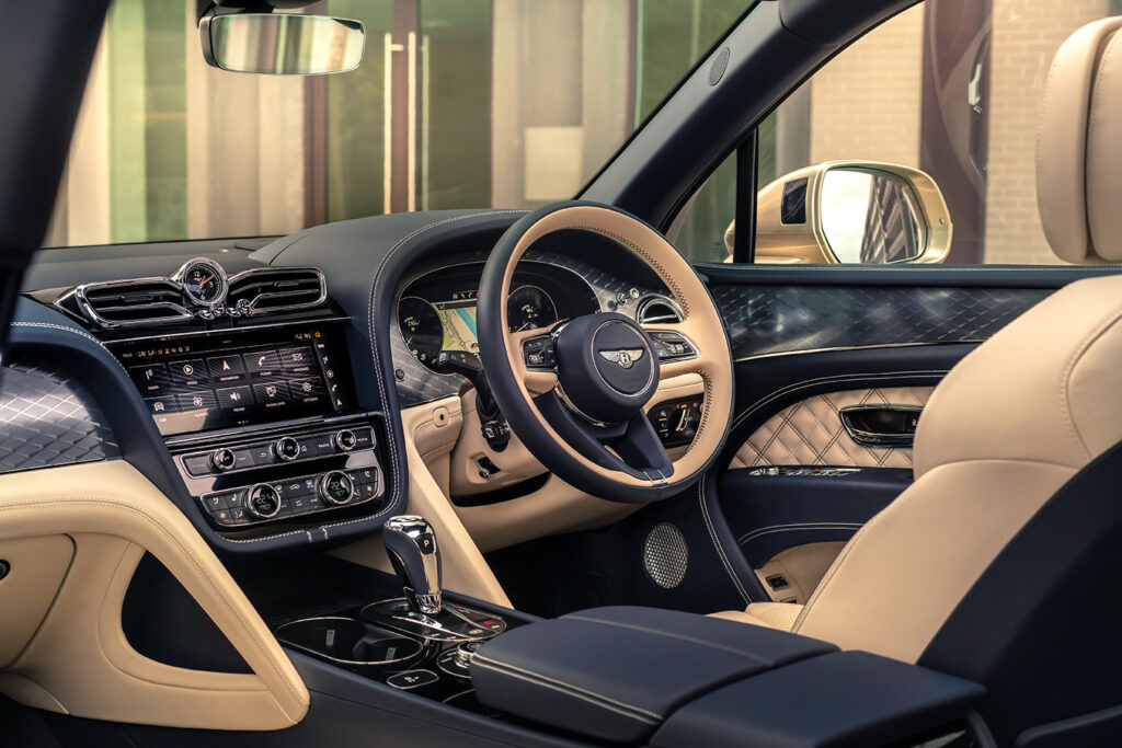 découvrez l'univers luxueux de bentley en australie, où performance et élégance se rencontrent. explorez nos modèles exclusifs, services sur mesure et l'art de la conduite raffinée au cœur des paysages australiens.
