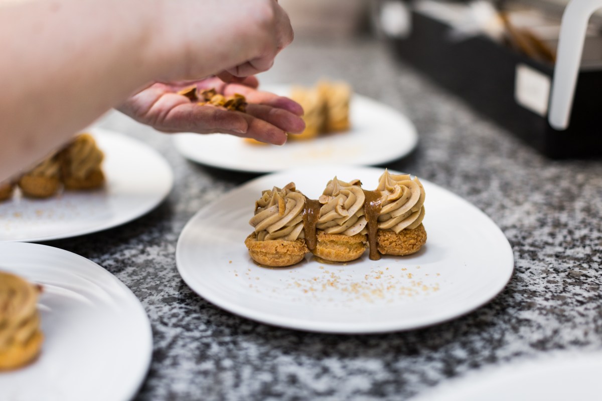 participez au concours culinaire de saint-malo et mettez à l'épreuve vos talents de chef ! rejoignez-nous pour une expérience gastronomique inoubliable, où passion et créativité se rencontrent. inscrivez-vous dès maintenant et tentez de remporter de nombreux prix!
