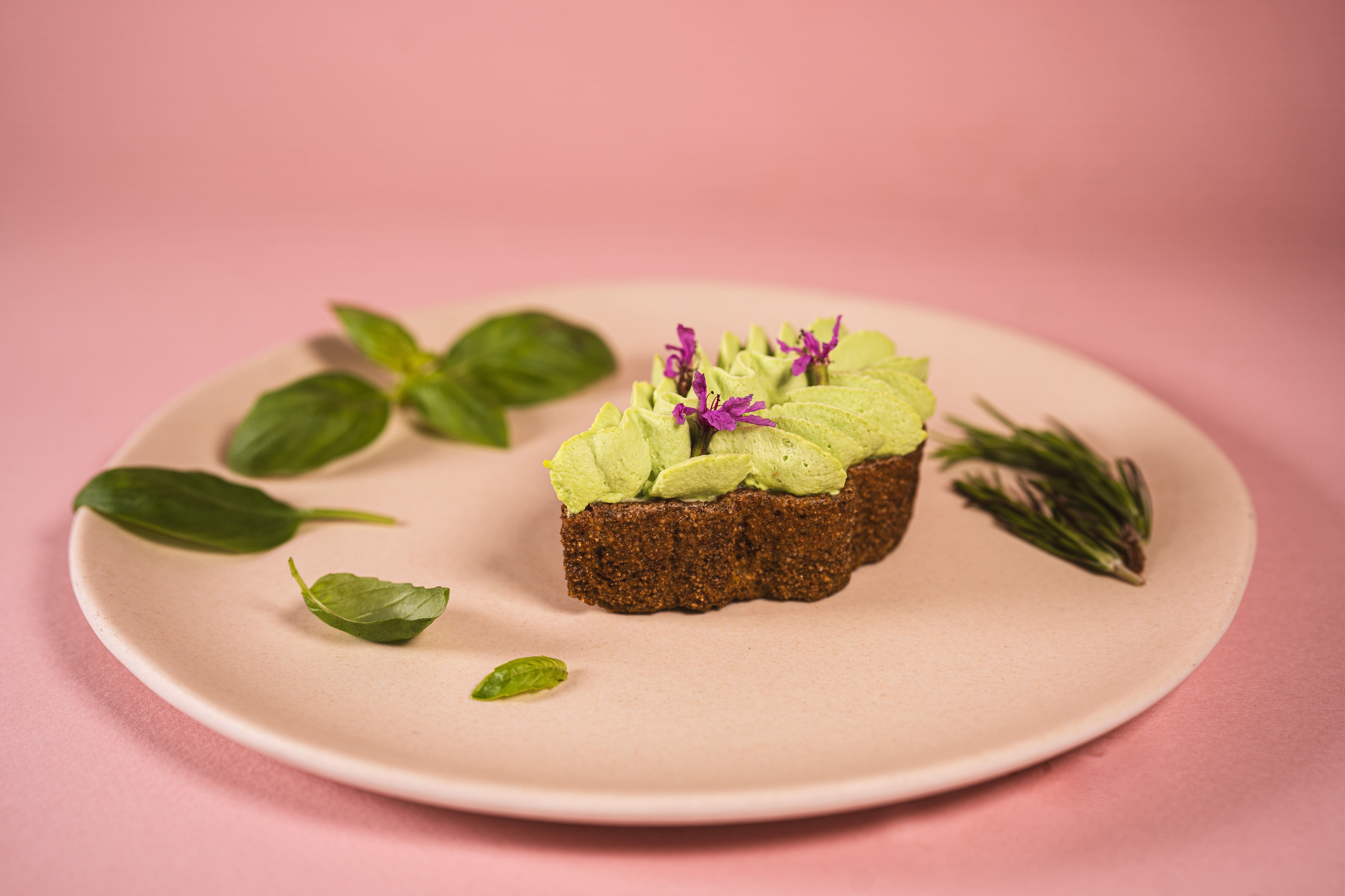 découvrez notre pâtisserie à orléans, où la créativité rencontre la technologie ! nous utilisons une imprimante 3d pour créer des desserts uniques et personnalisés qui émerveilleront vos papilles. commandez dès maintenant votre pièce maîtresse sucrée !