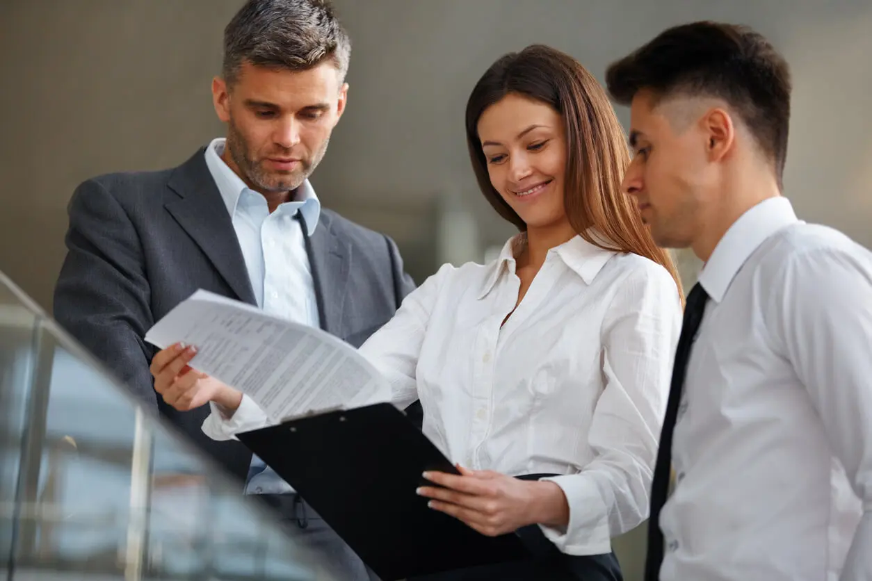 découvrez comment devenir marchand immobilier sans apport initial. apprenez les stratégies et astuces pour investir dans l'immobilier sans capitaux de départ et construire un patrimoine rentable.