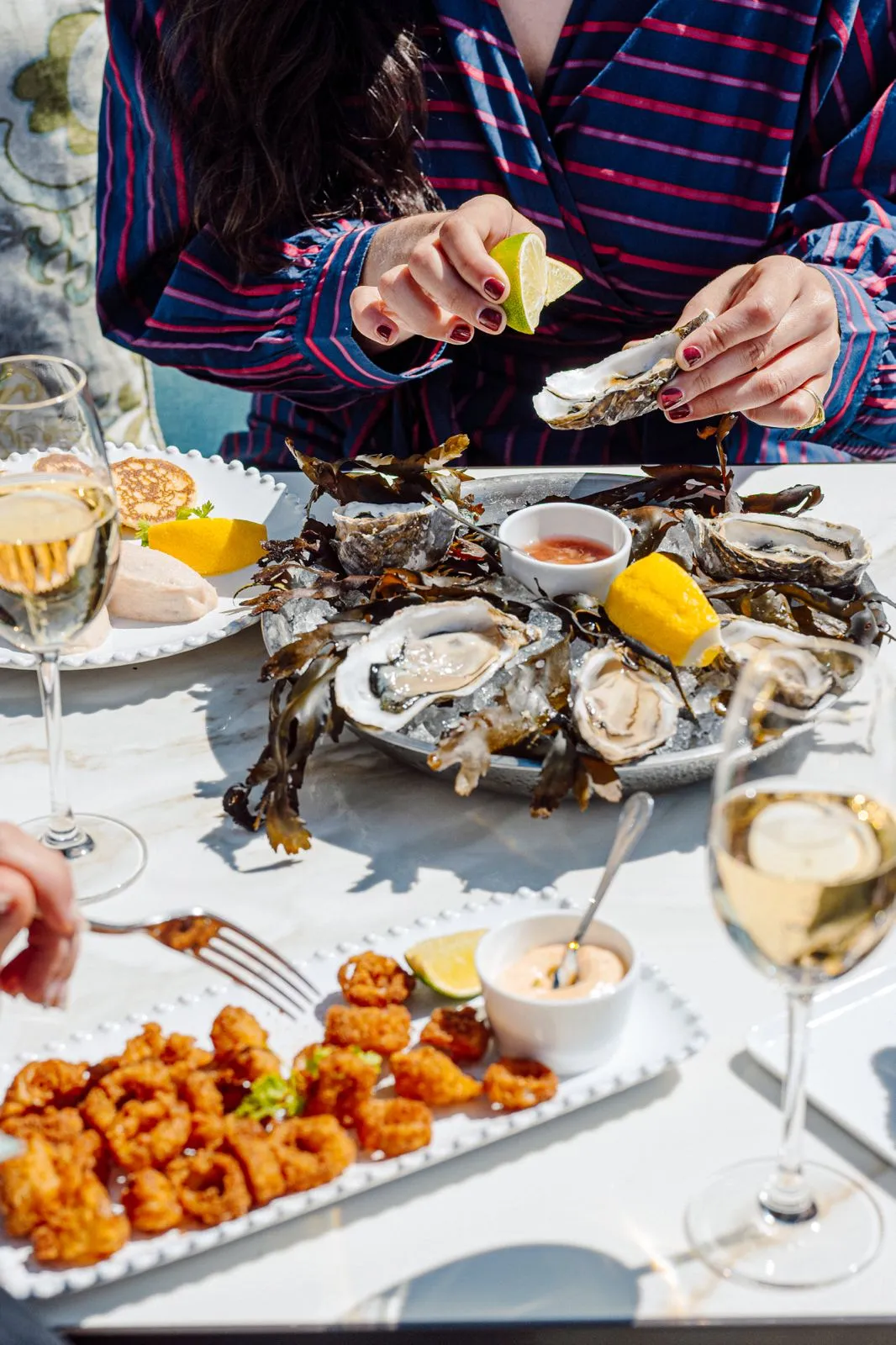 découvrez le patrimoine culinaire de trouville, une ville normande riche en saveurs et en traditions. explorez la diversité de ses plats, des fruits de mer frais aux spécialités locales, et goûtez à l'authenticité de la gastronomie normande à travers ses marchés et ses restaurants emblématiques.