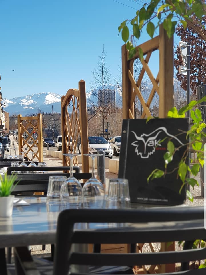 découvrez l'univers du yak gastronomique, une viande savoureuse et tendre, élevée dans des conditions d'exception. plongez dans des recettes innovantes et des conseils culinaires pour apprécier ce délice des sommets dans votre cuisine.