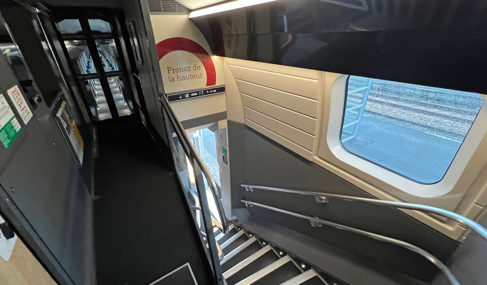 découvrez les différences entre ouigo et inoui, deux offres de train à grande vitesse en france. comparez les tarifs, les services à bord et les destinations pour choisir le voyage qui vous convient le mieux.