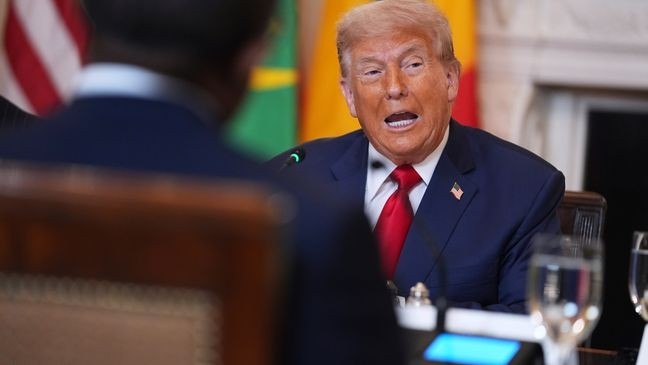 découvrez comment south park dépeint de manière satirique et absurde la personnalité controversée de donald trump, mêlant humour noir et critique sociale dans des épisodes mémorables.