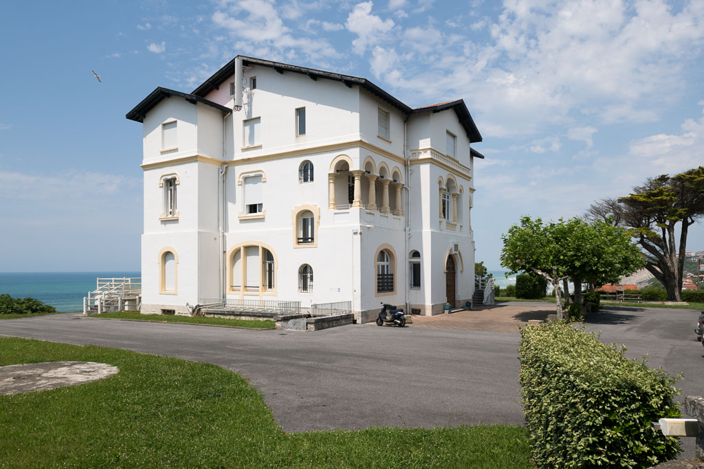 découvrez la valorisation de la maison abraham-dubois, un lieu chargé d'histoire et de charme. plongez dans l'univers de ce patrimoine unique, où l'architecture traditionnelle rencontre la modernité, et apprenez comment cette maison emblématique contribue à l'enrichissement culturel de la région.