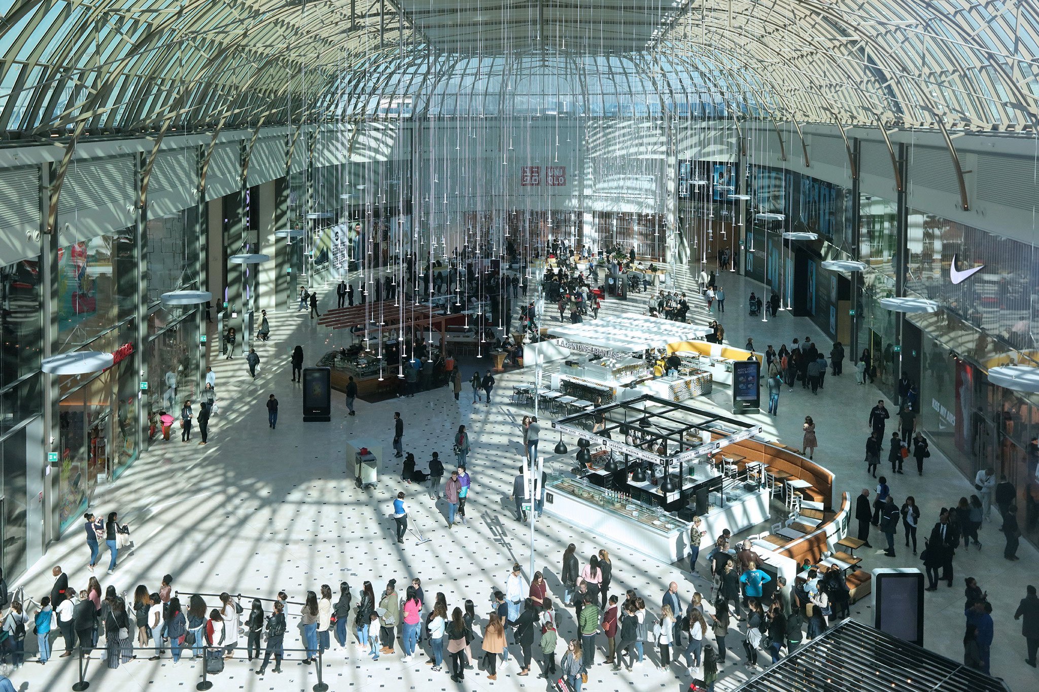 découvrez notre guide complet sur le centre val d'europe : lisez les avis des clients et trouvez des informations sur les tarifs des soins esthétiques proposés. offrez-vous un moment de bien-être dans cet espace dédié à la beauté et à la détente.