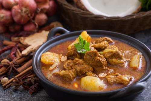 découvrez un voyage gastronomique à travers les délices culinaires du monde. explorez des recettes exquises, des saveurs envoûtantes et des traditions culinaires variées qui éveilleront vos papilles.