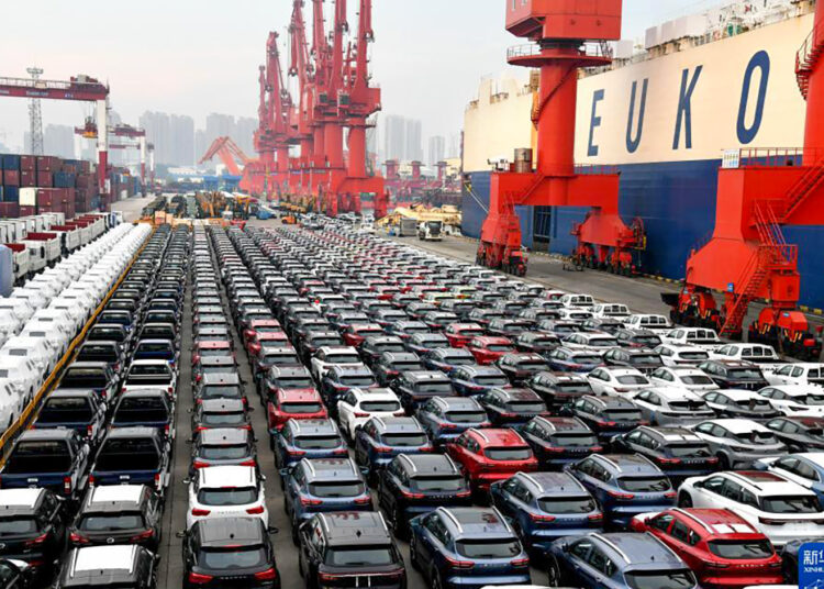 découvrez les dernières informations concernant les douanes automobiles et l'absence de hausse des tarifs. restez informé des impacts pour les importateurs et les consommateurs, et beneficiez d'une analyse approfondie sur les tendances actuelles du marché.