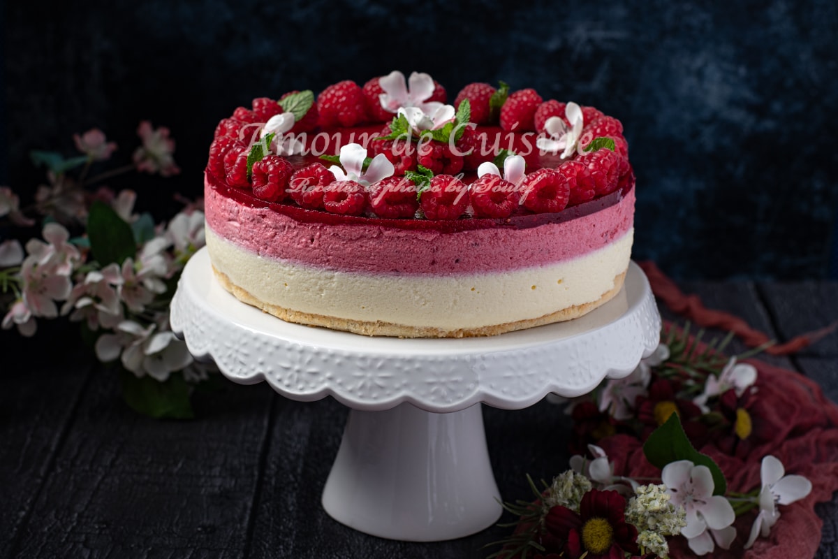 découvrez une recette savoureuse de gâteau au chocolat blanc léger, un délice moelleux et aérien qui fond dans la bouche. parfait pour toutes les occasions, ce dessert saura séduire vos convives avec sa douceur et son goût exquis. idéal pour les amateurs de chocolat blanc!