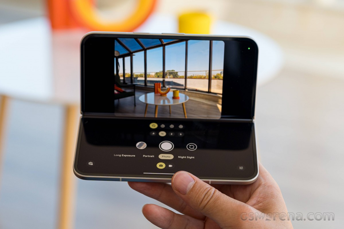 découvrez le pixel 10 fold, le nouveau smartphone pliable de google alliant innovation, design élégant et performances avancées. explorez ses fonctionnalités, son grand écran flexible et sa puissance pour une expérience mobile unique.