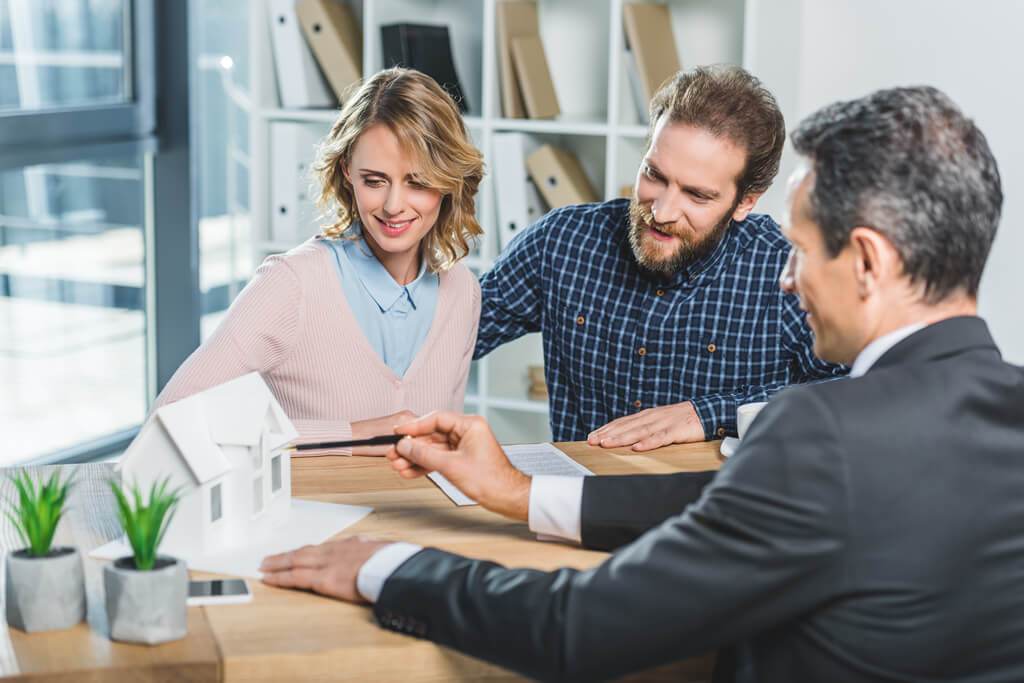 découvrez comment vendre votre bien immobilier rapidement et au meilleur prix grâce à l'accompagnement d'un expert en immobilier. profitez de conseils personnalisés et d'une estimation fiable pour une transaction réussie.