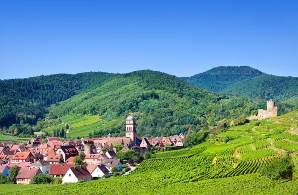 découvrez les plus beaux villages autour de strasbourg : patrimoine, traditions alsaciennes et paysages pittoresques vous attendent près de la capitale européenne.