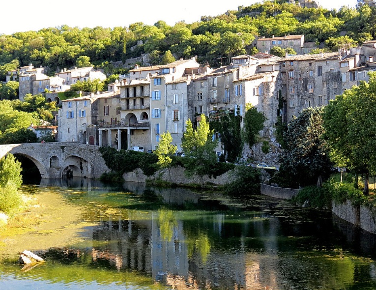 découvrez les plus beaux villages cévenols : des lieux authentiques, riches en patrimoine, nichés au cœur des cévennes. balades, culture et paysages préservés vous attendent.