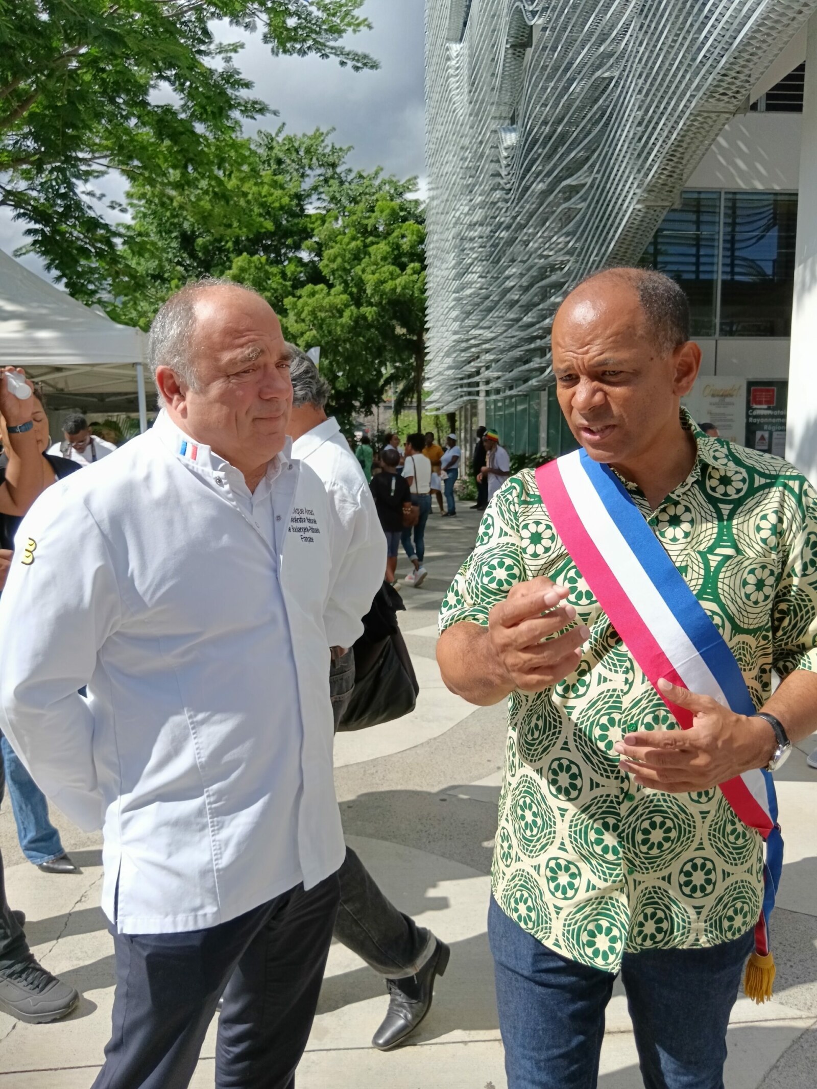 découvrez une célébration gastronomique manchoise unique, mettant à l'honneur les saveurs authentiques du terroir de la manche à travers des produits locaux, des chefs passionnés et des expériences culinaires inoubliables.