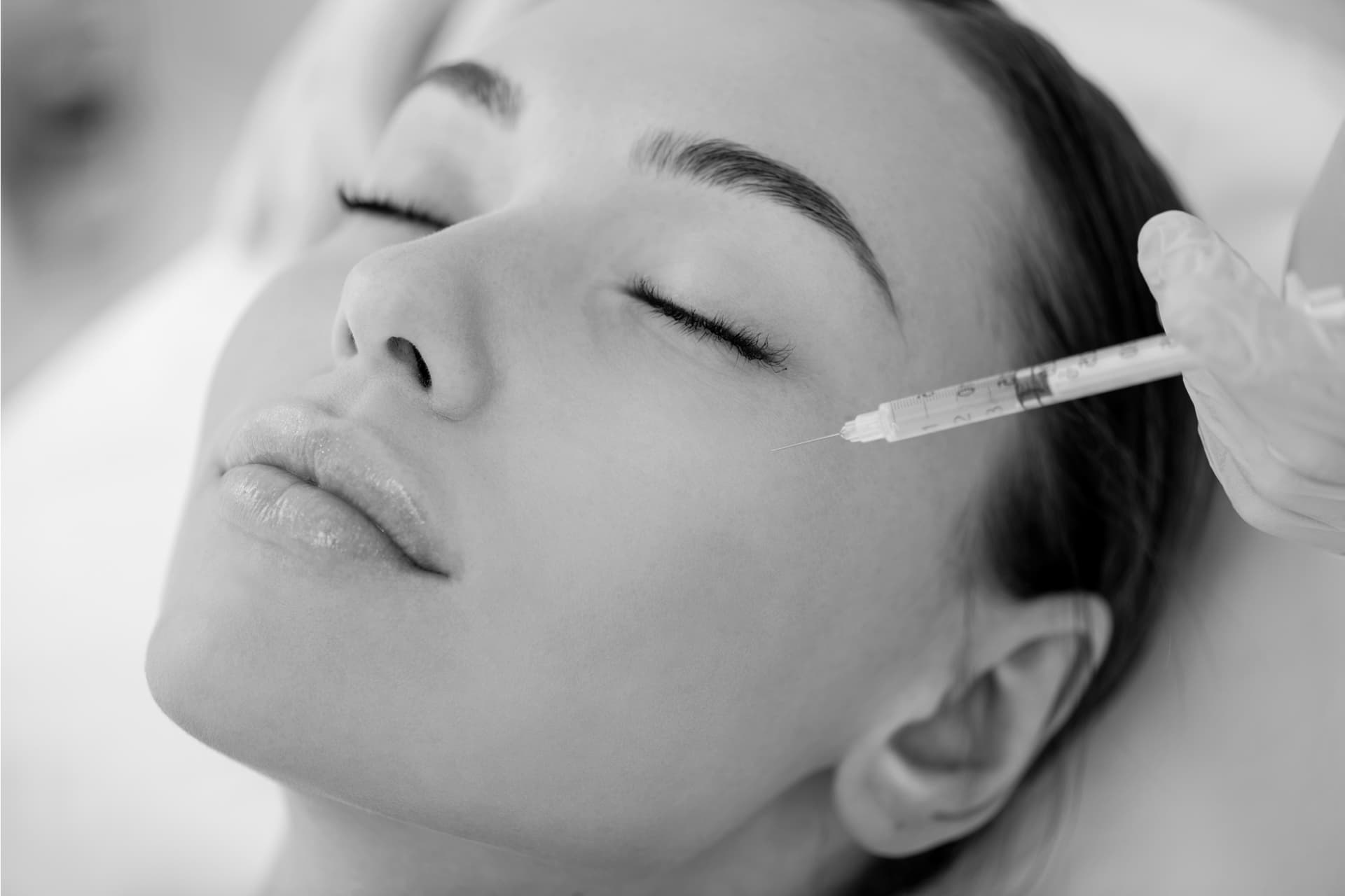 découvrez les injections d’acide hyaluronique avec dr penna pour une peau repulpée, hydratée et un effet anti-âge naturel. résultats visibles et sûrs.