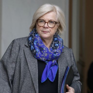 découvrez l'histoire inspirante d'un médecin des yvelines qui persévère avec détermination malgré les critiques, illustrant son engagement envers ses patients et la médecine.