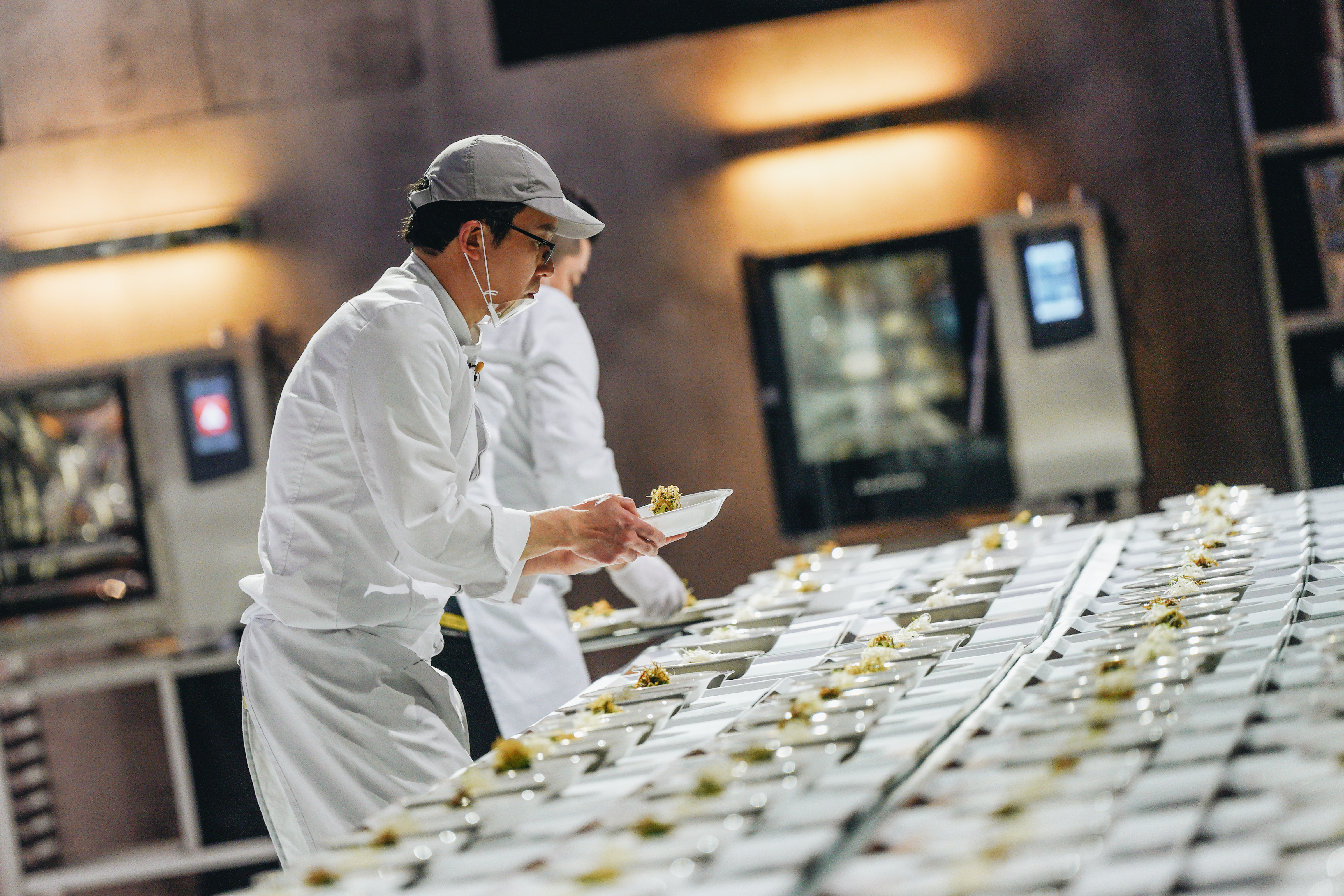 découvrez comment la saison 2 de 'culinary class wars' sur netflix s'impose comme la série non anglophone la plus regardée, captivant les amateurs de cuisine et de compétition.