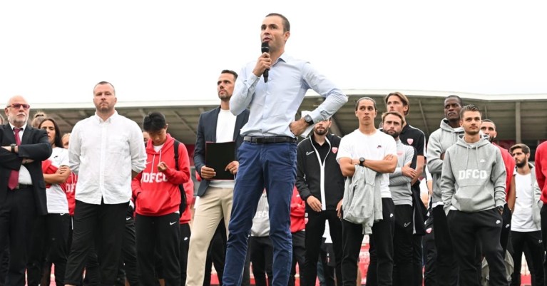 découvrez l'univers d'arthur deballon, expert en photographie culinaire, et explorez ses créations gourmandes qui mettent en lumière la beauté des plats.