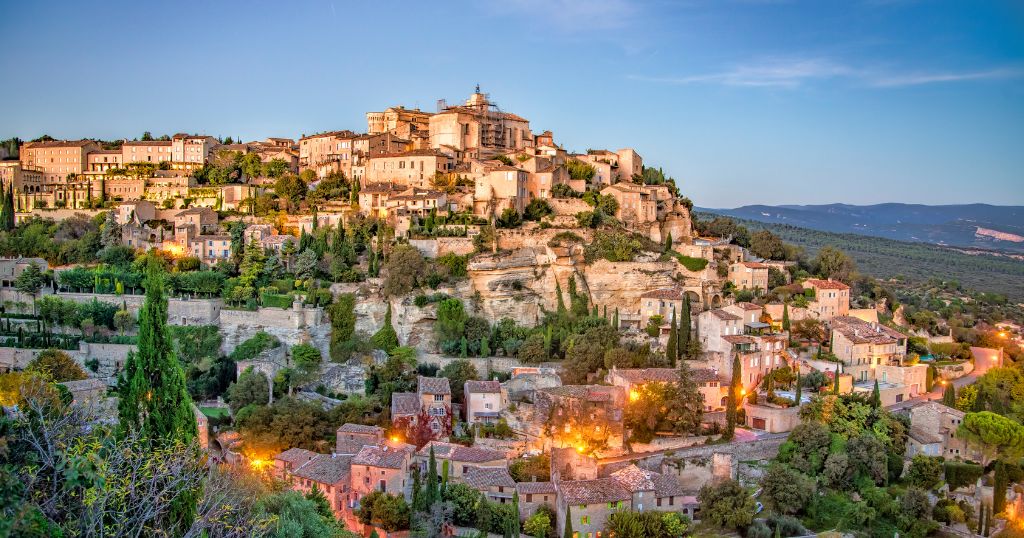 découvrez les plus beaux villages des alpes-de-haute-provence à explorer, entre charme authentique, paysages pittoresques et culture provençale.