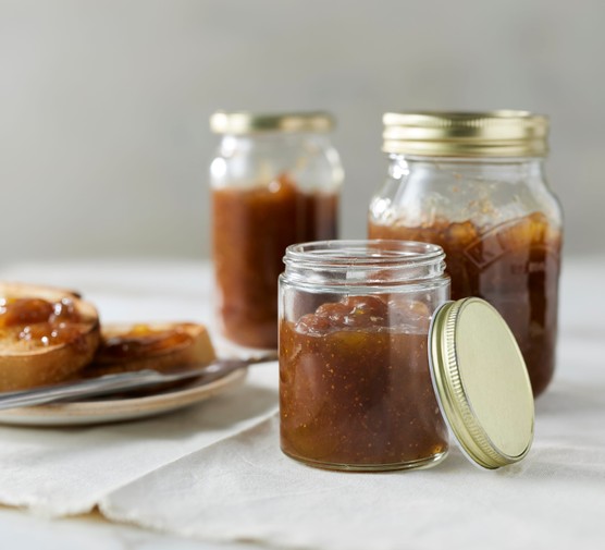 découvrez comment préparer facilement une délicieuse confiture de lait rapide maison, idéale pour accompagner vos desserts et tartines.