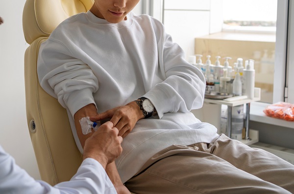 découvrez les avancées majeures dans le traitement de la leucémie grâce à des partenariats innovants en hématologie, améliorant les soins sanguins et l'espoir des patients.