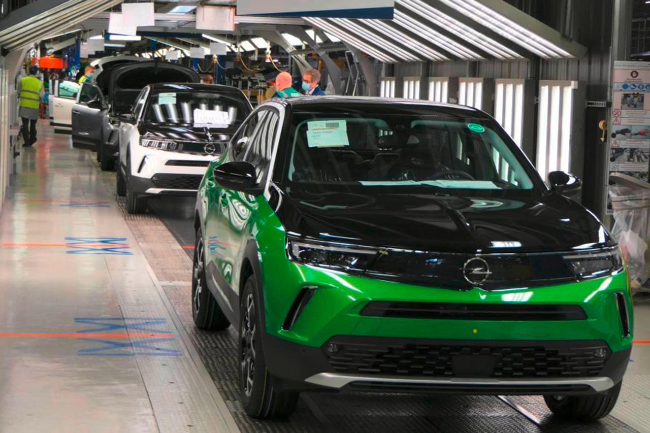 stellantis annonce l'implantation d'une nouvelle usine opel en algérie, renforçant sa présence industrielle et contribuant au développement économique local.