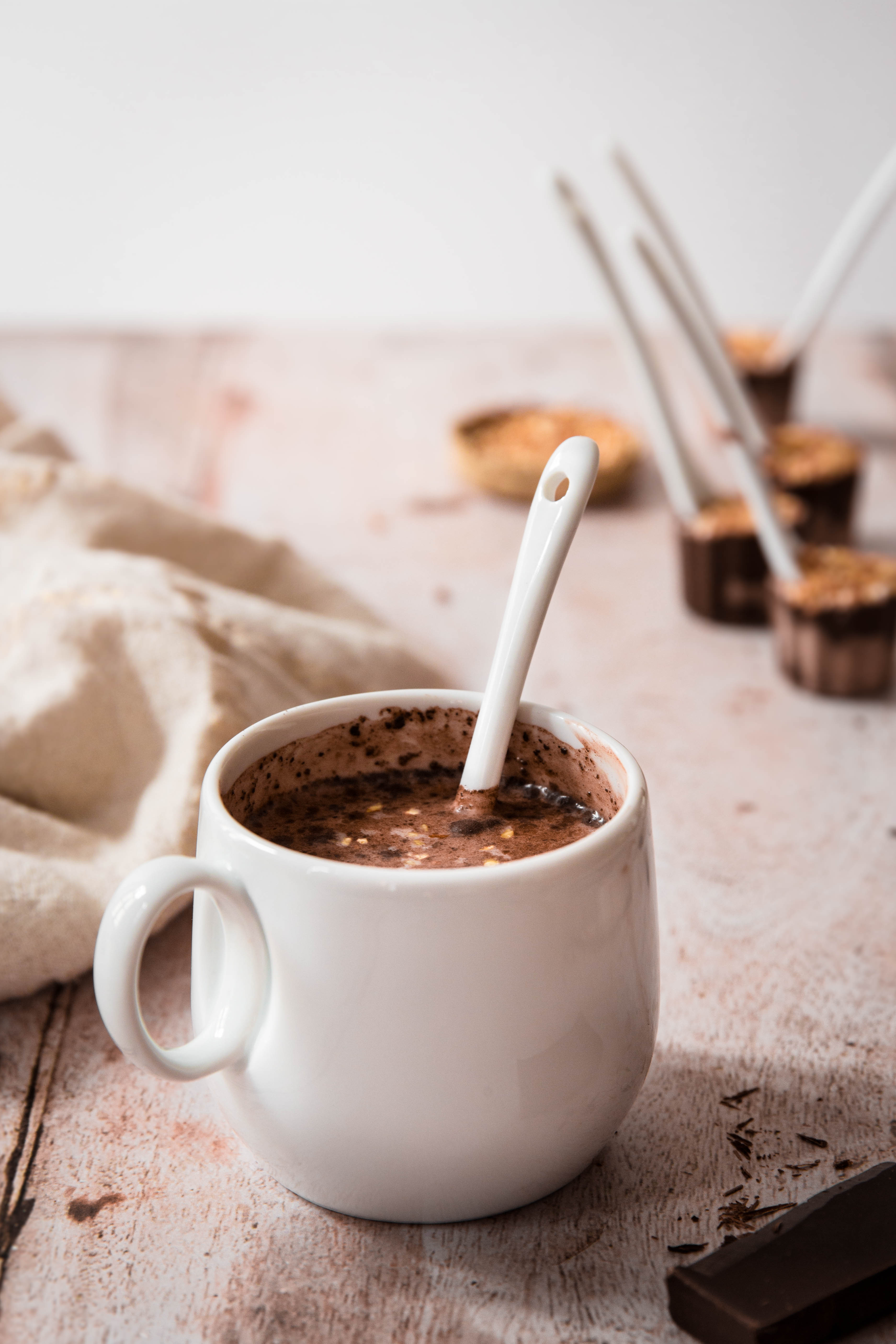 découvrez nos cuillères chocolat chaud faciles à préparer pour un moment gourmand et réconfortant. idéales pour savourer un délicieux chocolat chaud en un rien de temps !