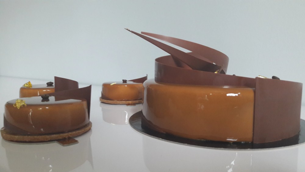 découvrez notre recette d'entremets café glacé, un dessert gourmand alliant la douceur du café et la fraîcheur glacée pour un plaisir incomparable.
