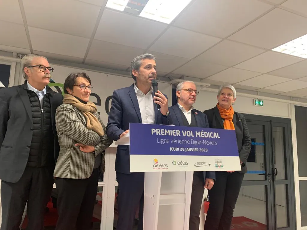 découvrez le service des médecins volants entre dijon et nevers, offrant des consultations rapides et des soins médicaux à domicile pour une prise en charge efficace et accessible.